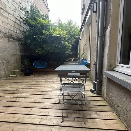 2 Personnes - * Angers